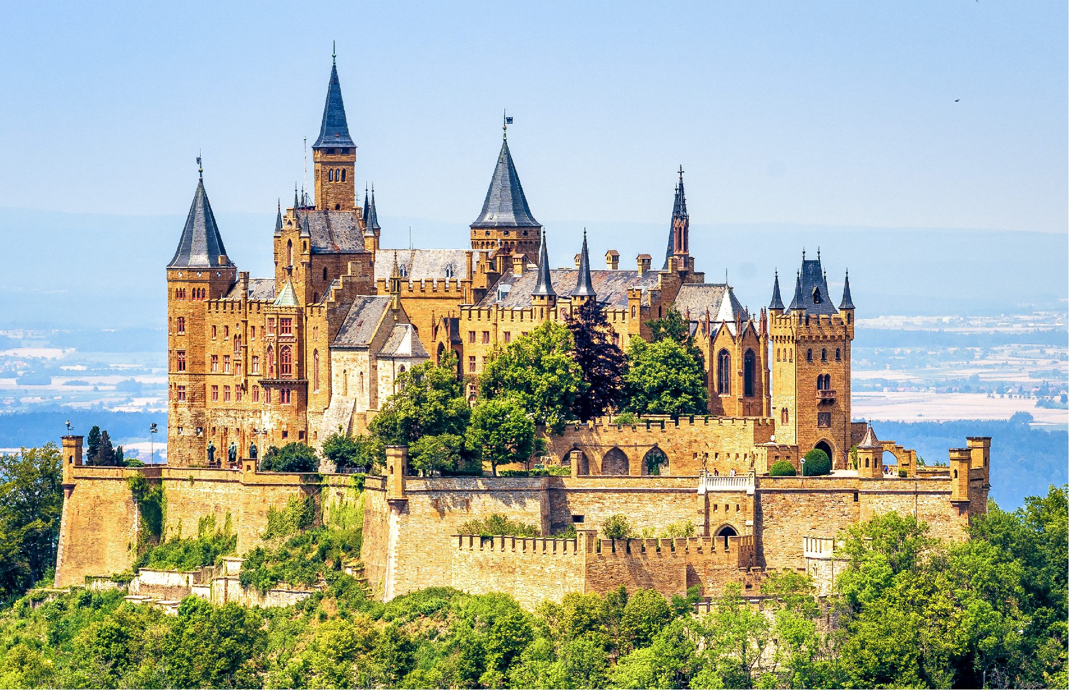 Luxury Castle Experiences | Tailored Departures